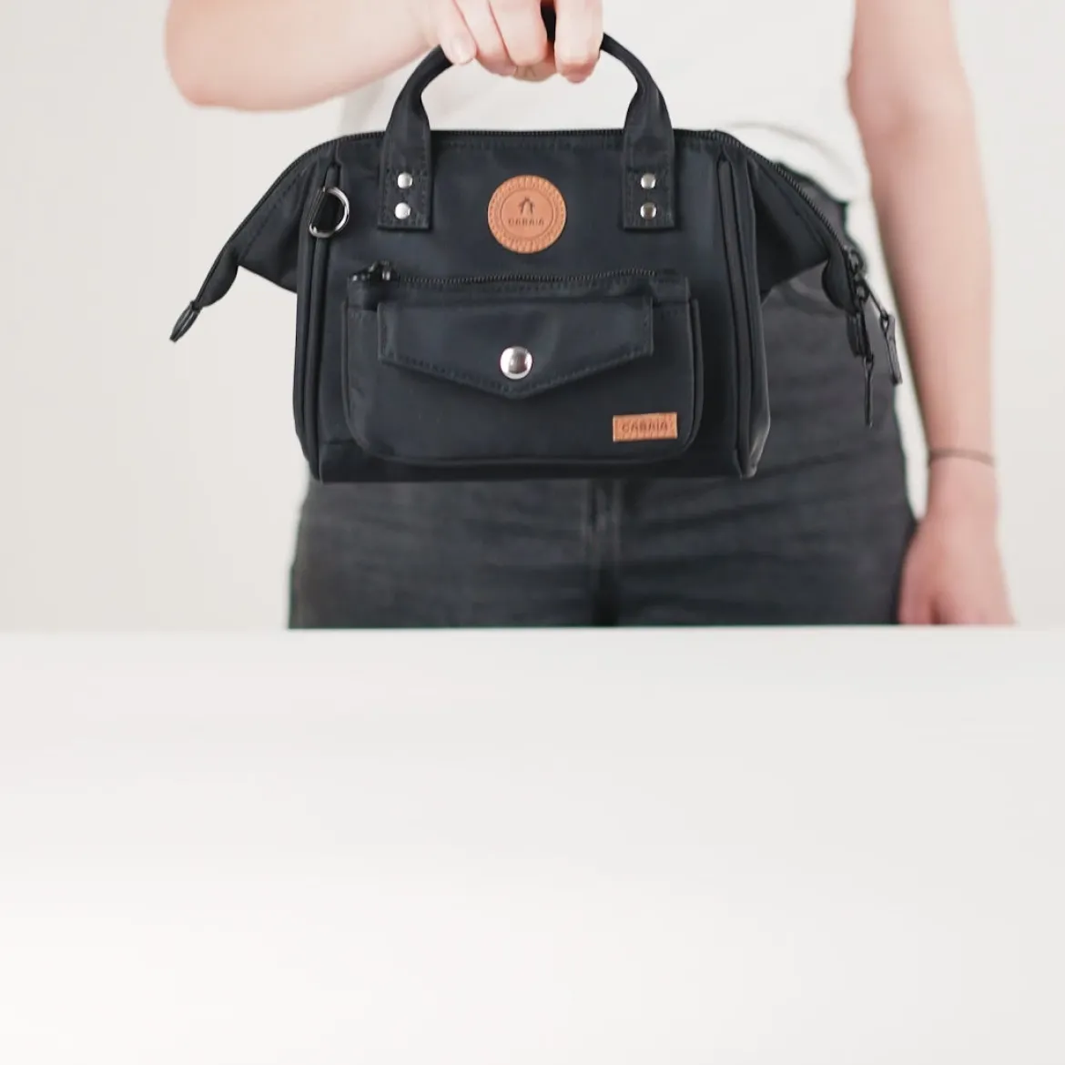 Crossbody Adventurer Small Honolulu