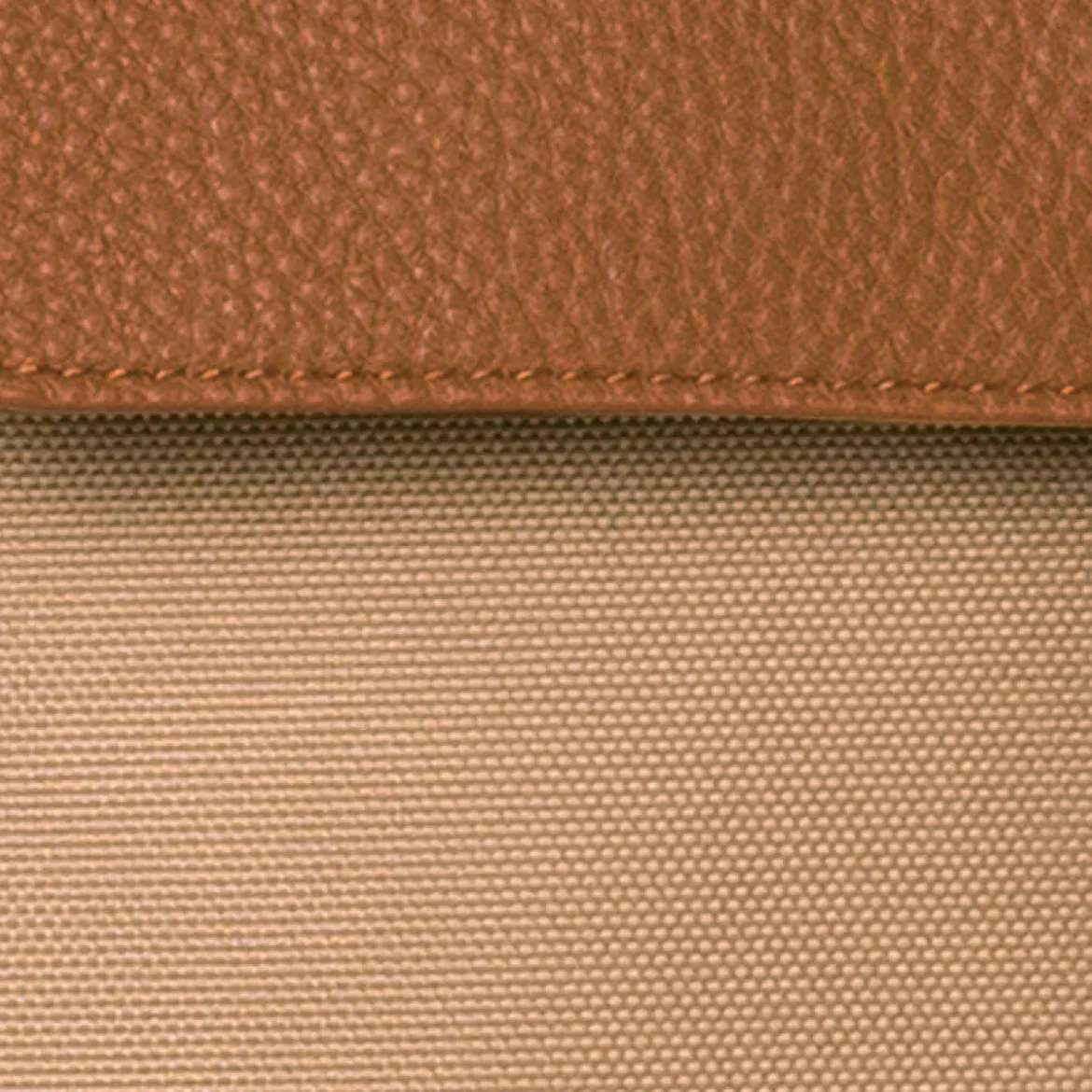 Pochette latérale Petronas Tour
